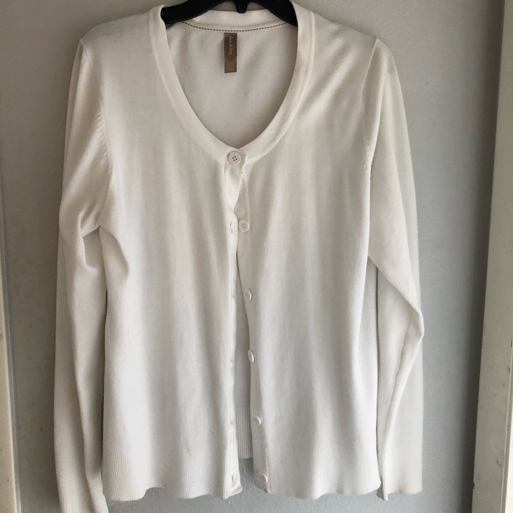 Women’s Cardigan Sweater